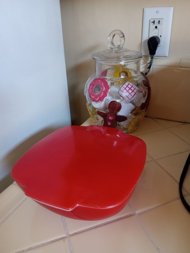 Vintage Fire Red Pyrex Dish