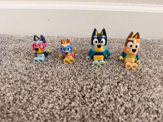 Bluey - Family Beach Day Characters