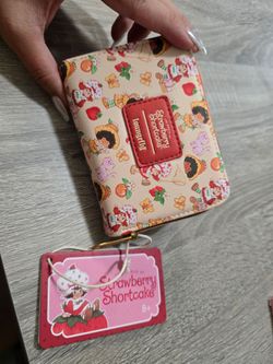 LOUNGEFLY STRAWBERRY SHORTCAKE WALLET 🍰