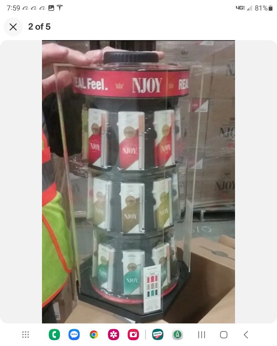 New rotating locking clear acrylic showcase For collectibles like zippos or knives