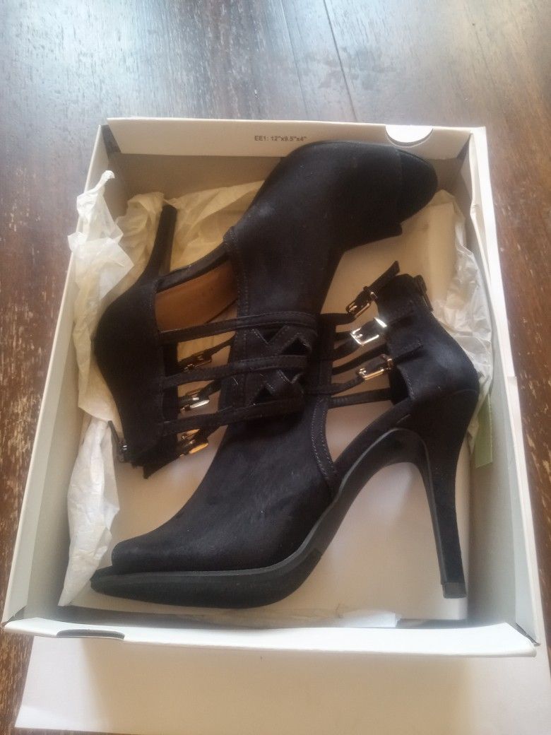 Lauren Conrad Runway Women's Heels Size 9, Like New In Box