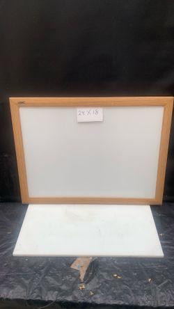 Dry eraser board
