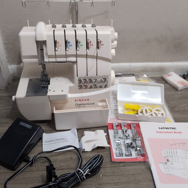 Singer QuantumLock 14T967DC With Accessories And Original Box Good Condition