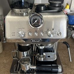 De'Longhi La Specialista Espresso machine