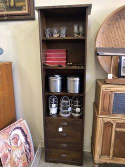 Vintage Store Famous In Roslyn, Wa For Great Prices 