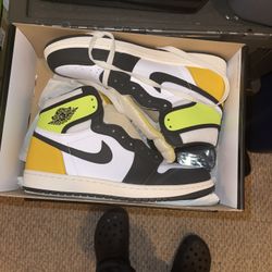 Volt Air Jordan 1