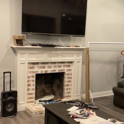 70 Inch Sharp Aquos Tv