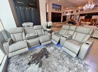 I'm selling a sofa and lorsevet.