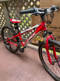 Trek mountain bike 24”