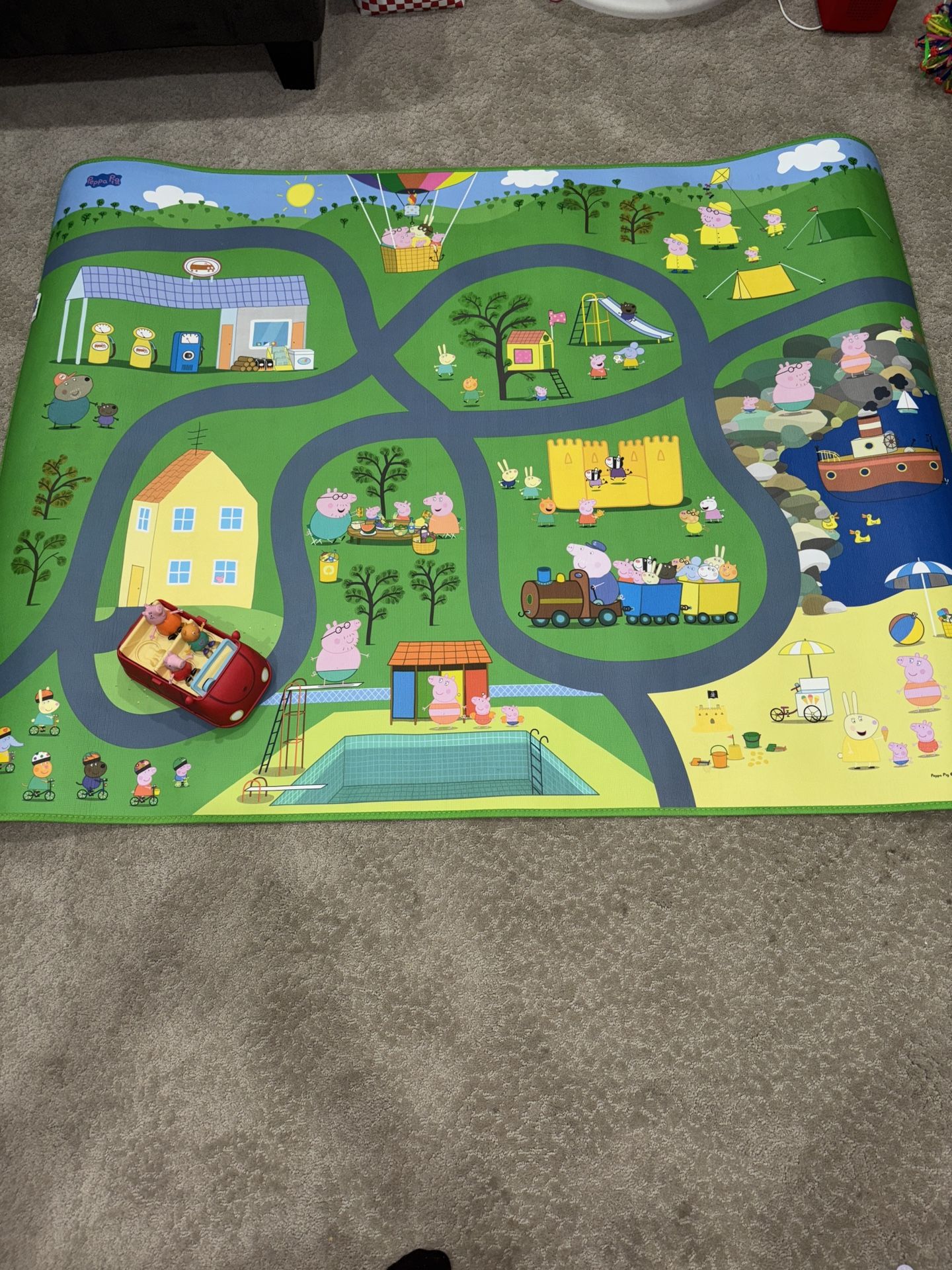 Peppa Pig Playmat And Car