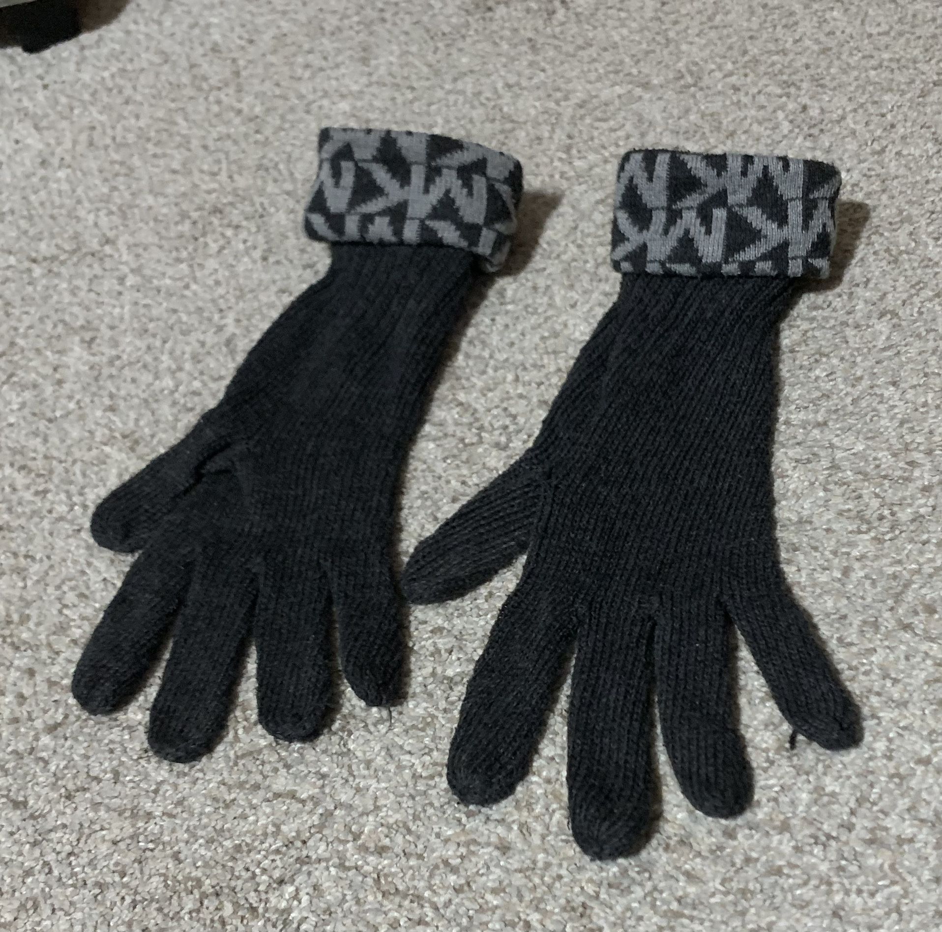 MK Gloves