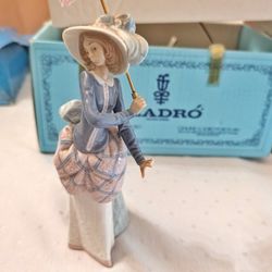 Lladro #5687  - Afternoon Stroll