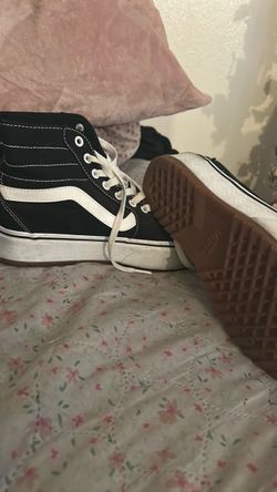 Slightly used platform Hightop Vans