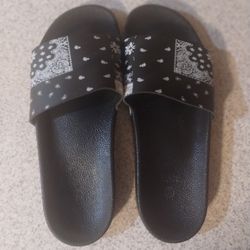 Mens Bandana Print Slides