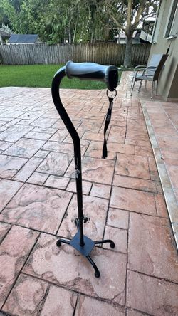 Quad Walking Cane with Small Base and 4 Legs for Stability. Used/Like New 