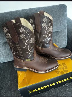 Woman Boots