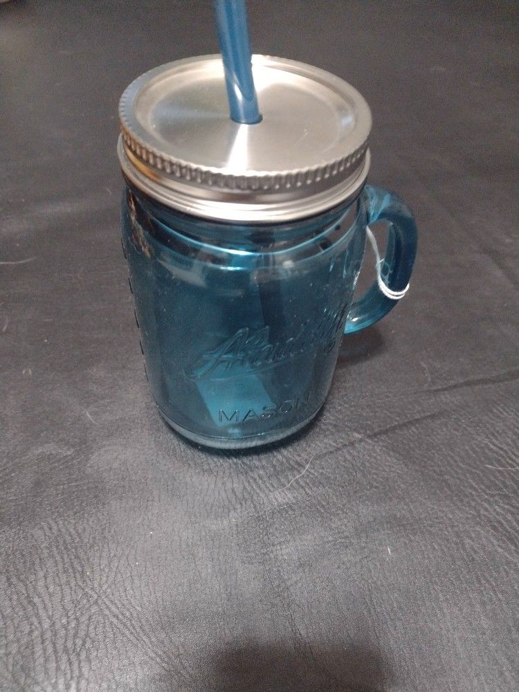 Cup With Lynn Straw