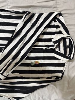 Forever 21 Black & White Striped Button-Down Shirt