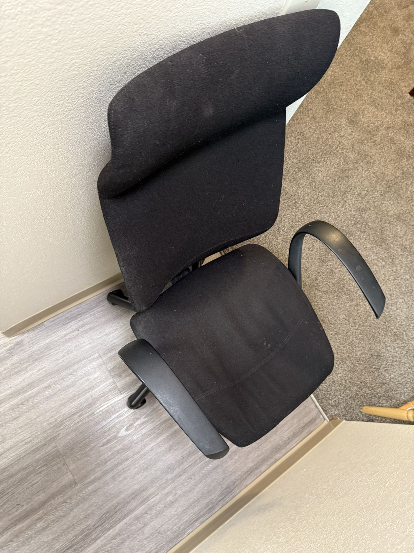 Office/gaming chair