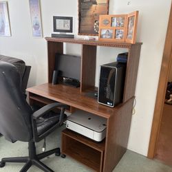 Computer Desk And Chair 