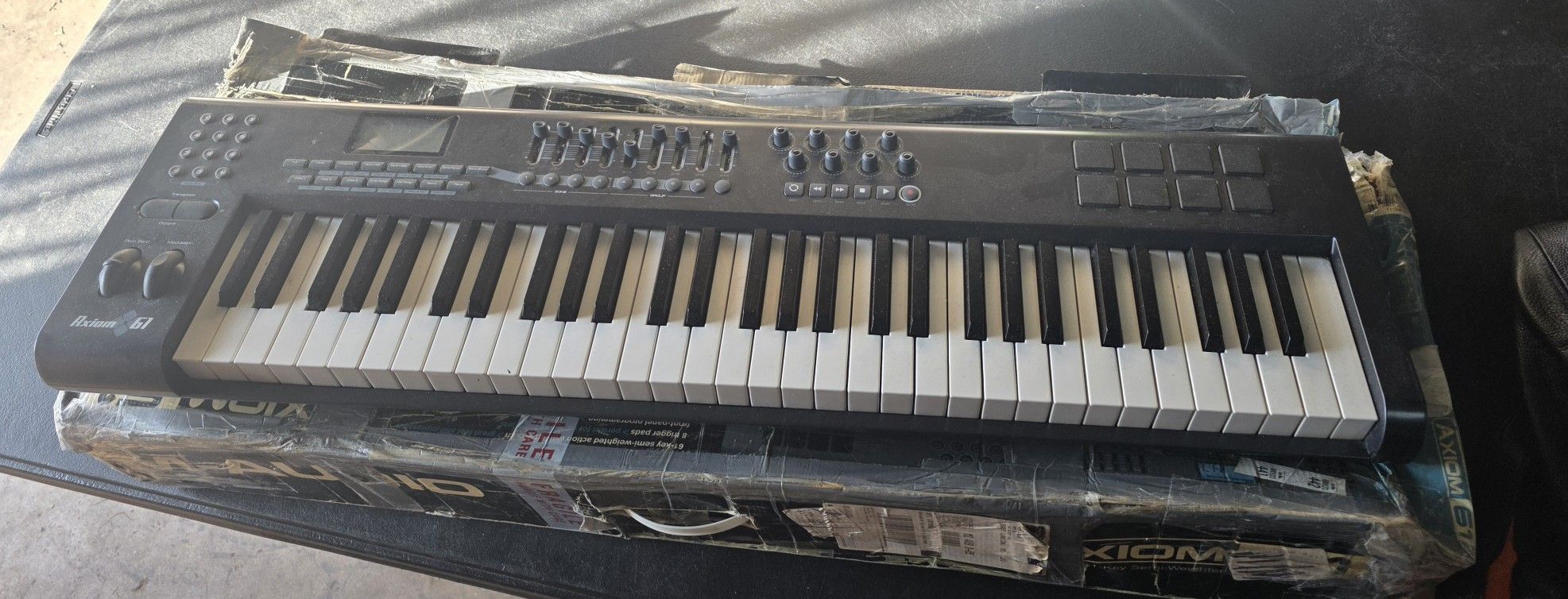 M AUDIO AXIOM 61 KEYBOARD