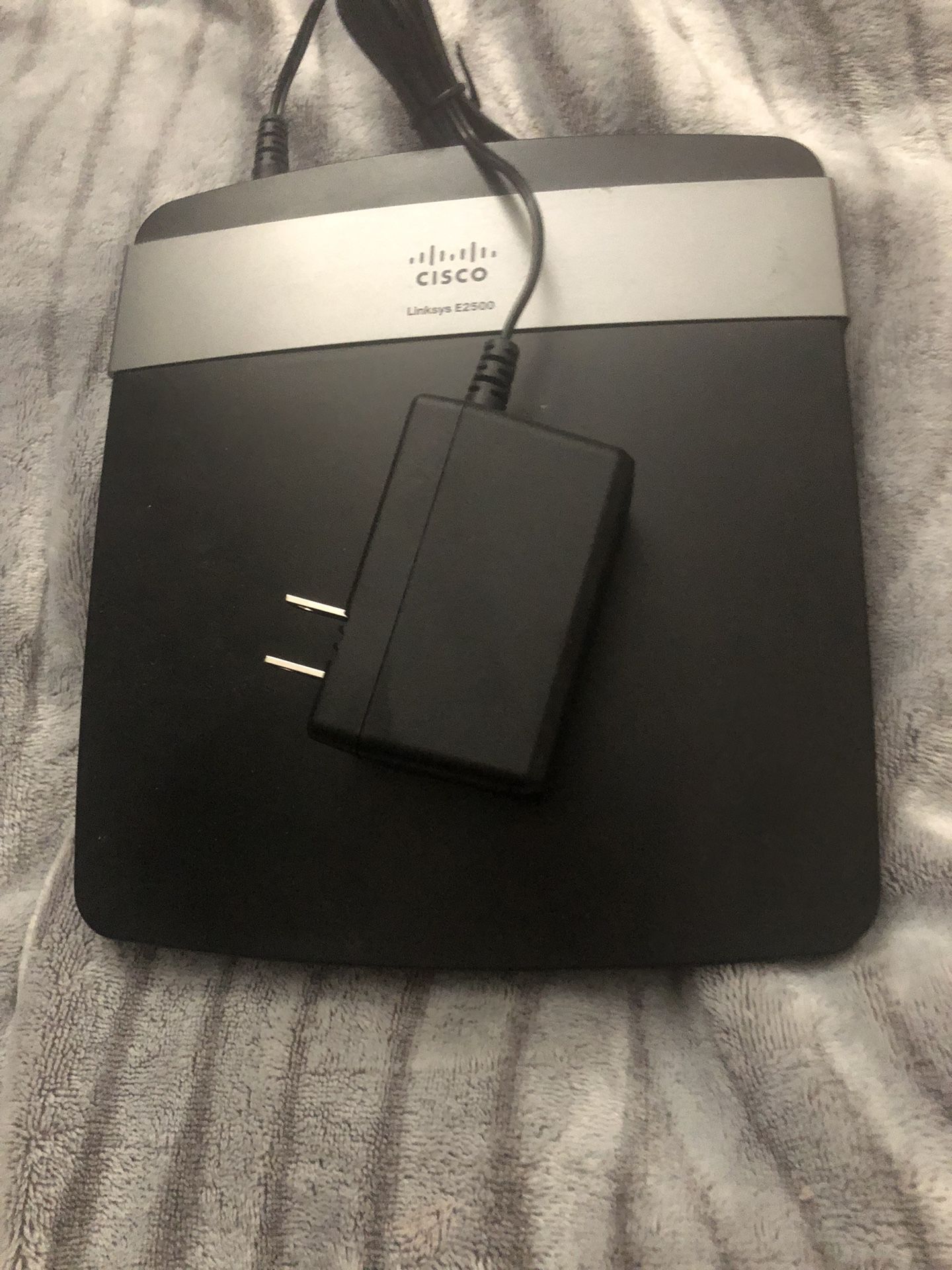Cisco linksys e2500 dual Band N wireless router