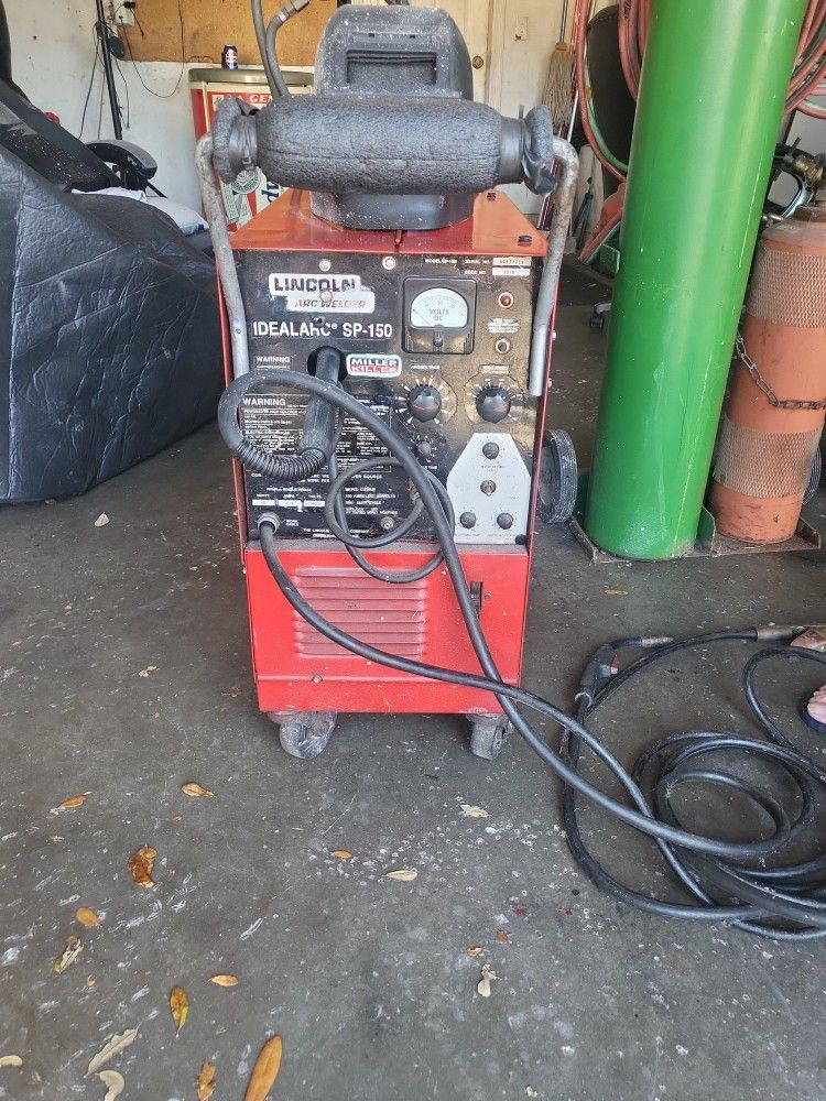 Lincoln ARC welder IDEALARC SP-150