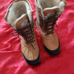 Ugg Women's Winter Boots Waterproof Sz9 Used No Box