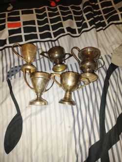 Gold Antique Statues 5$ Each