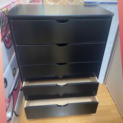 5 drawers dresser / Five drawers dresser