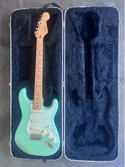 Fender Stratocaster Surf Pearl Green