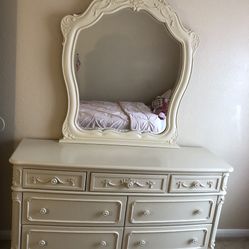 full bed with mattress