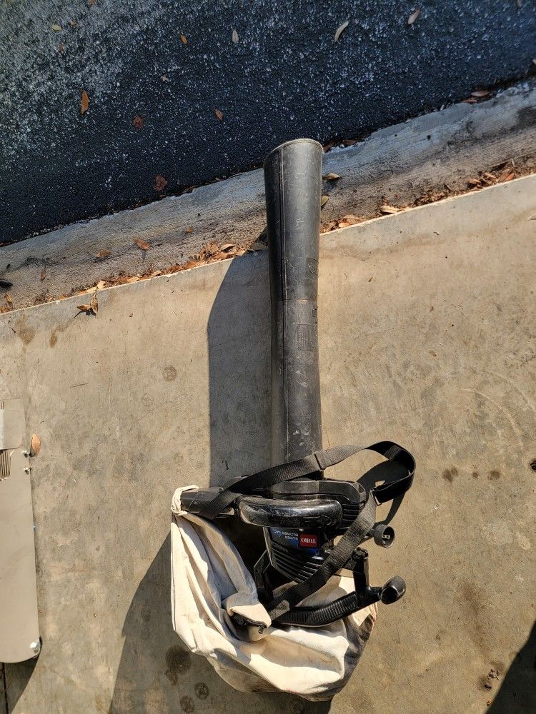 Toro Super Blower/Vacuum (FREE DELIVERY!!)