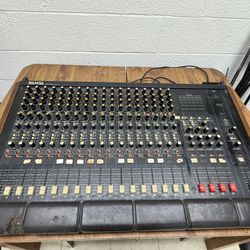 RAMSA WR-8118 Vintage 18-Channel Analog Audio Mixer – Works Great