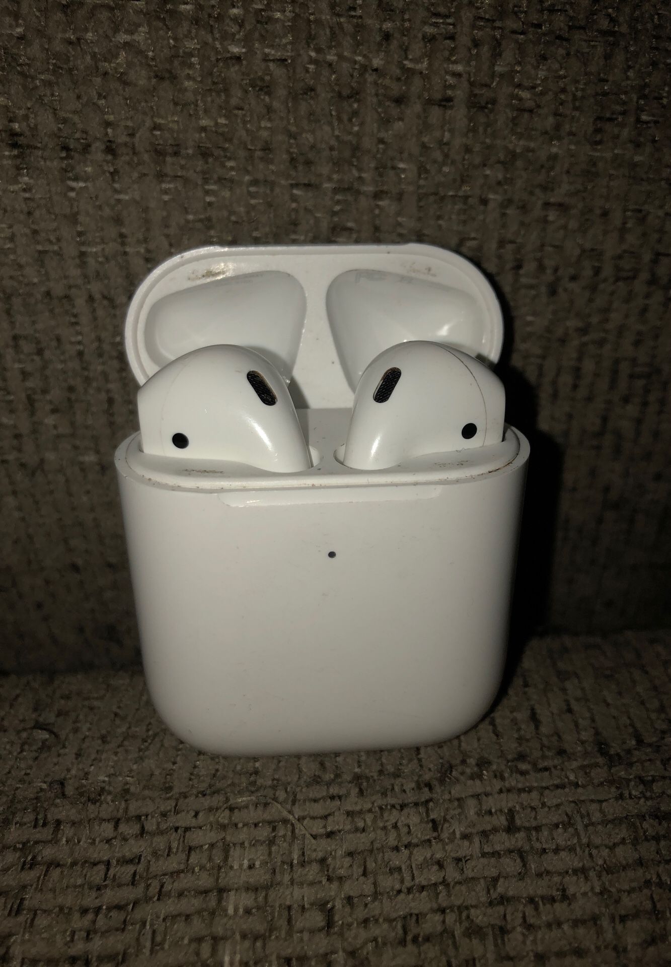 AirPods