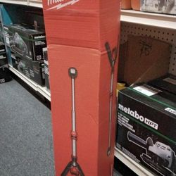 MILWAUKEE ROCKET M12 DUAL POWER TOWER LIGHT (TOOL ONLY)