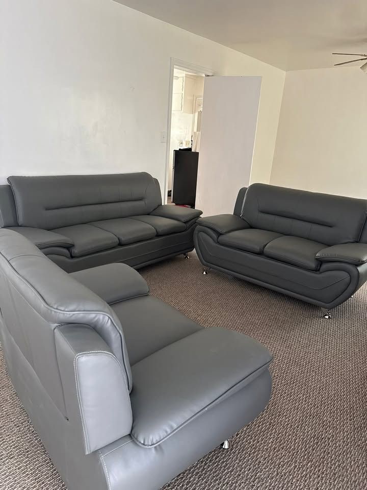 3PIECE Leather Living Room Set – Sofa, Loveseat & Chair – Modern Design