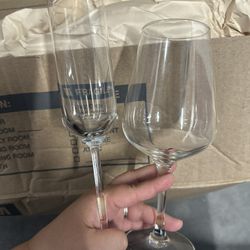 Wine Glasses READ DESCRIPTION 