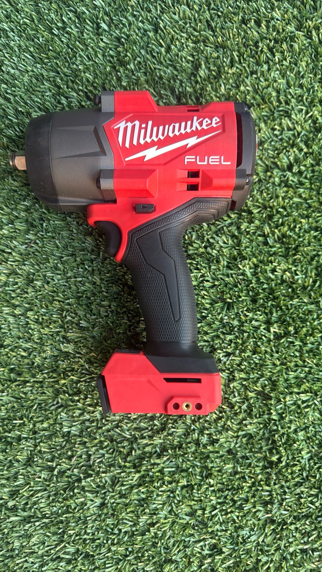 New Milwaukee M18 FUEL M18 FUEL 18V Lithium-Ion Brushless Cordless 1/2 in. Impact Wrench with Friction Ring (Tool-Only)