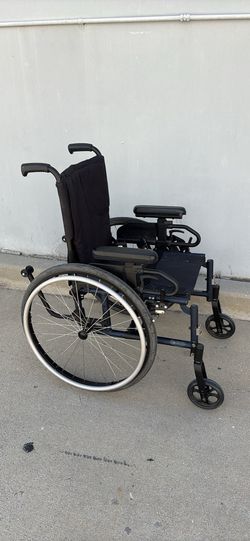 Ki Mobility Catalyst Lightweight Folding Wheelchair