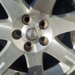 Chrysler rims with optimo h724 tired
