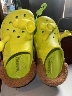 Shrek Crocs 6M/8W $50