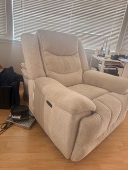 Electronic Recliner