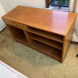 FREE-TV Table W Shelf  Or Side Return Desk