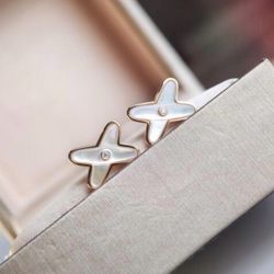 Cross White Mother Of Pearl Studs