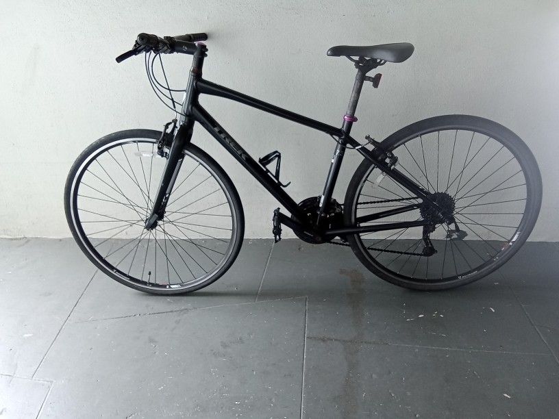BICYCLE TREK 27 SPEED BRAND NEW