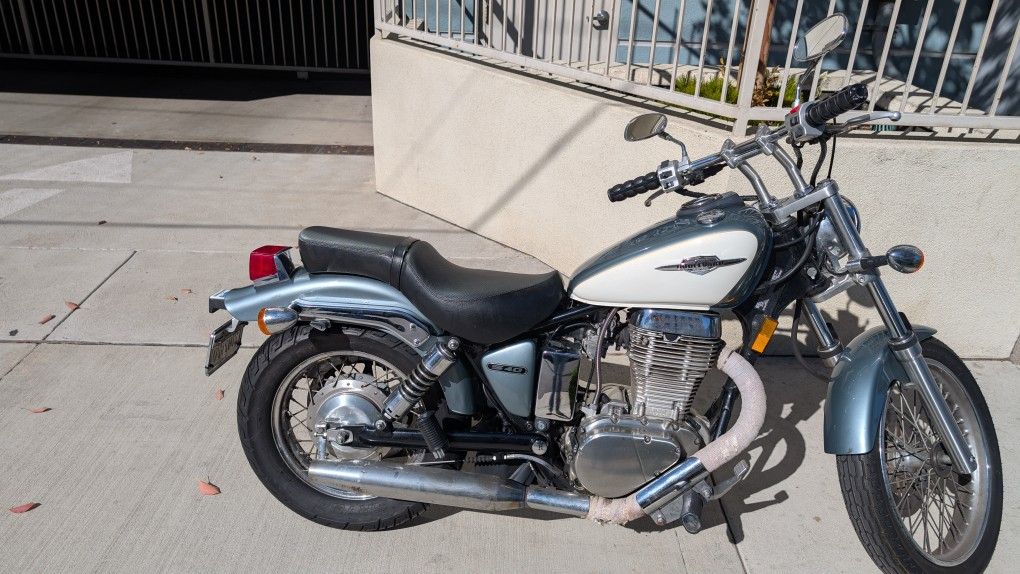 2012 Suzuki Boulevard s40