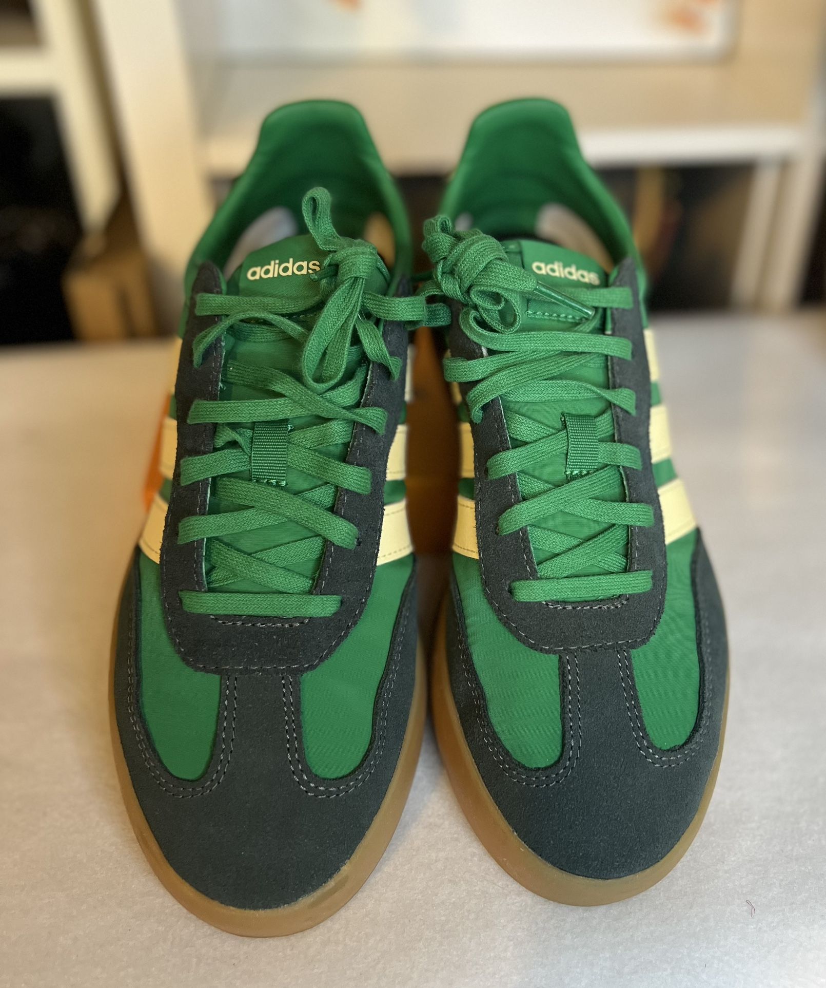 Adidas Men’s Size 8