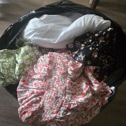 Huge Bag Of Women's Large Dresses Some New W Tags