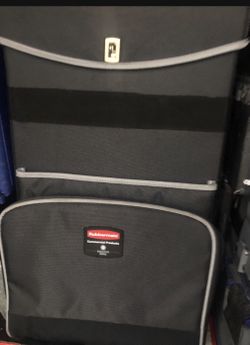 Rubbermaid Executive